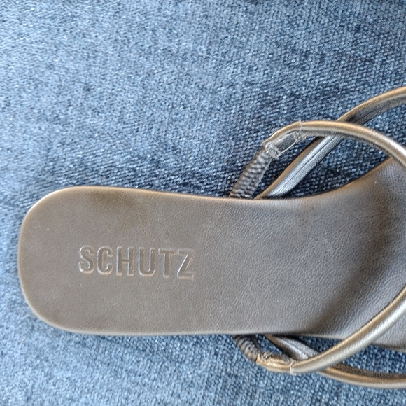 SCHUTZ Womens Black Strappy Sitara Round Toe Slip On Flip Flop Sandal 7.5 B - Picture 2 of 4